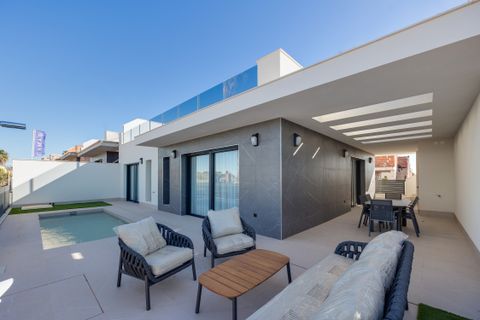 Villa a Torrevieja, Alicante, Torrevieja - € 585.000 | Ref: W-02YLFN - foto 2